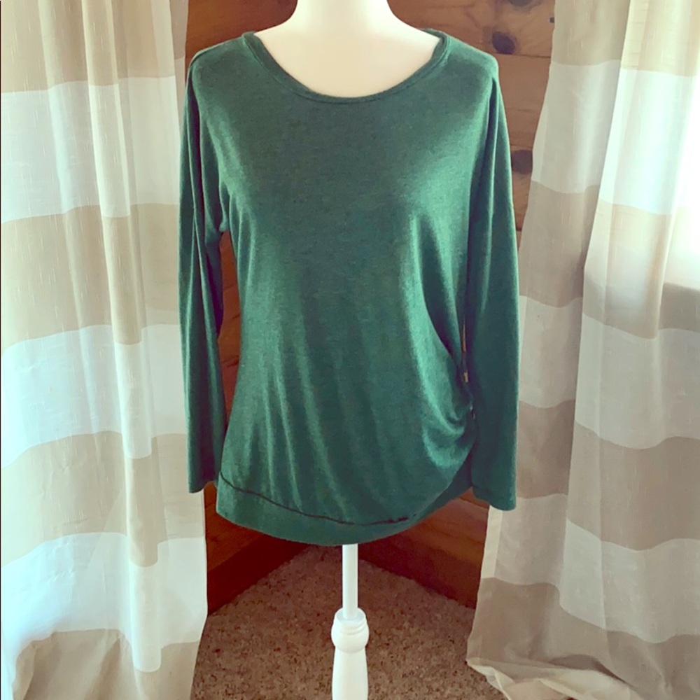 Long sleeved green top with buttons